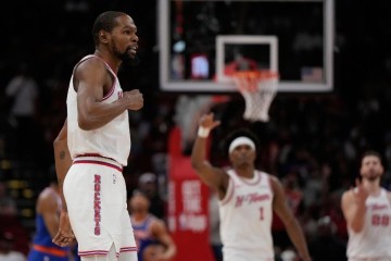 开云电子-火箭变阵收奇效：6人上双+5人15+ 杜兰特引五高首发复仇尼克斯